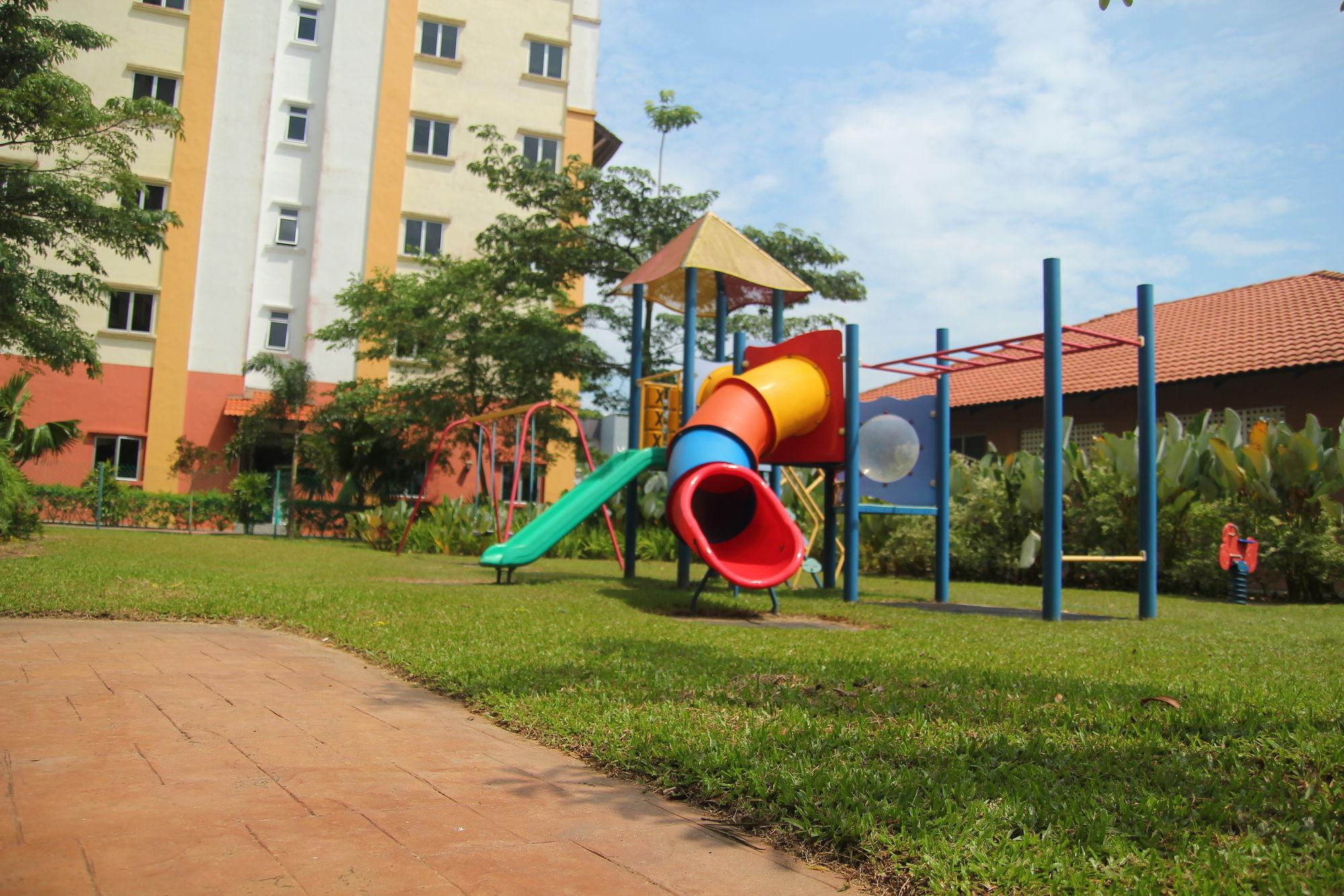 Suria Service Apartment-Hotel Bukit Merah Exterior foto